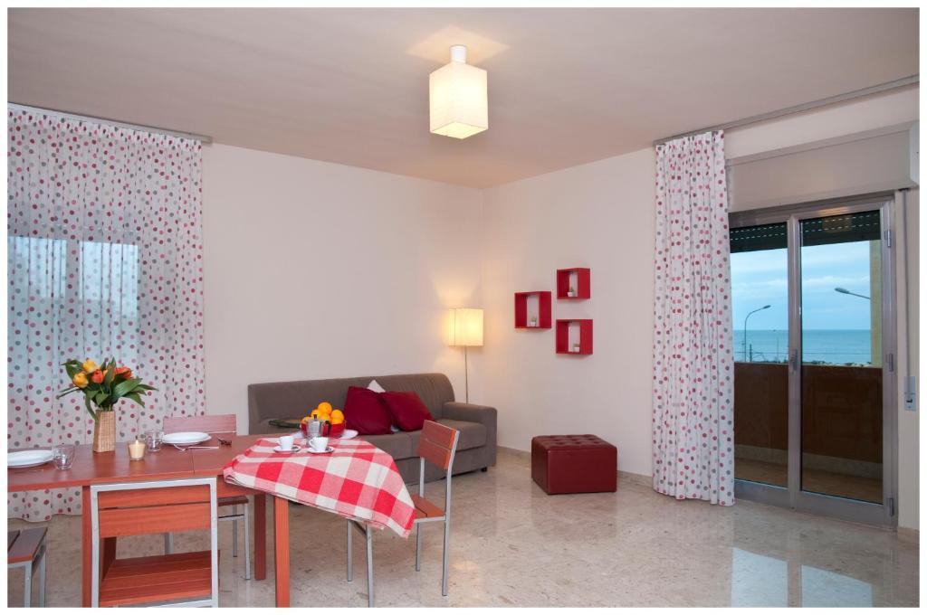 Appartamenti Sant' Andrea Trapani Bilik gambar